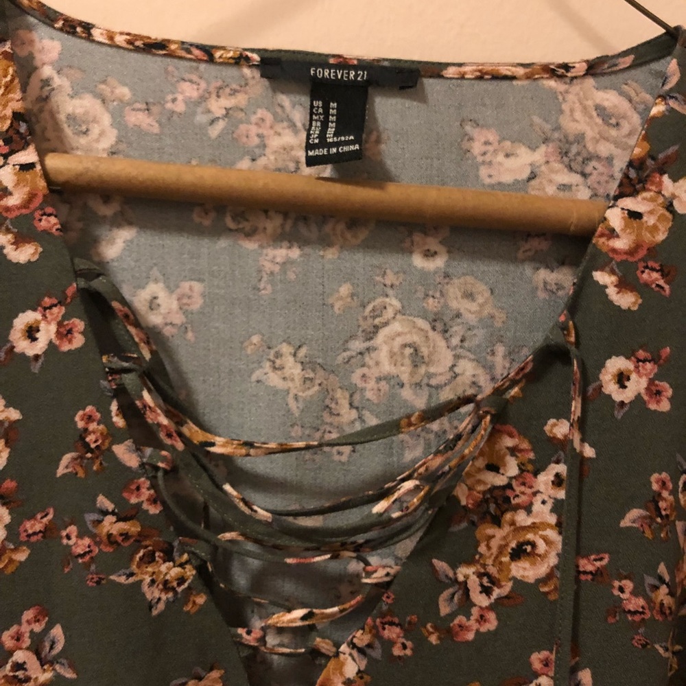 Floral long sleeve crop top